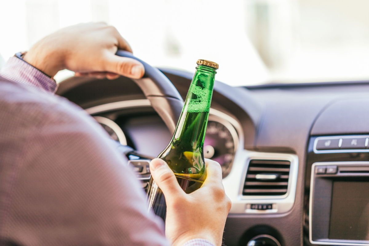 How to Spot a Drunk Driver on the Road